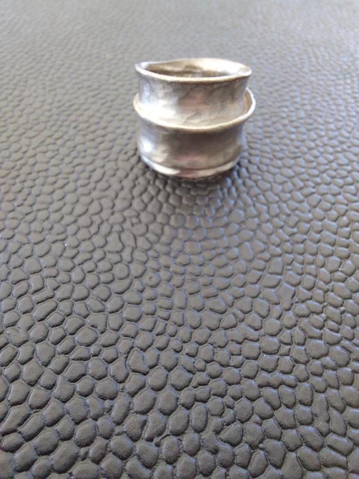 Zilveren ring Nico Taeymans, Handtassen en Accessoires, Kettingen, Nieuw, Zilver, Zilver, Ophalen