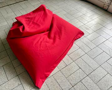 Joli pouf, Maison & Meubles, Sièges-poires, Enlèvement, Comme neuf, Rouge, Pouf