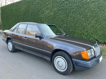 Mercedes 260E de 1988 6 cylindres homologuée à la vente, Autos, Série 200, 4 portes, Carnet d'entretien, Boîte manuelle