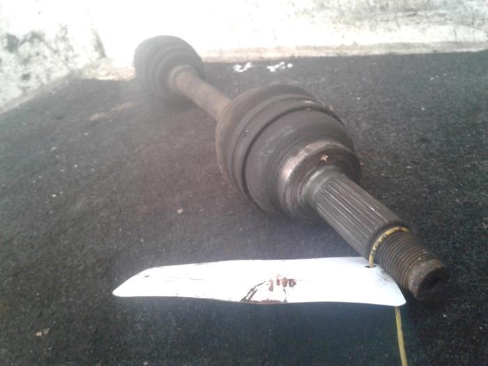 Aandrijfas links-voor van een Subaru Vivio, Auto-onderdelen, Remmen en Aandrijving, Subaru, Gebruikt, 3 maanden garantie, Ophalen of Verzenden