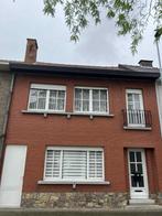 Te koop: ruime renovatiewoning op topligging, Immo, 200 tot 500 m², 100 m², Provincie Oost-Vlaanderen, 3 kamers