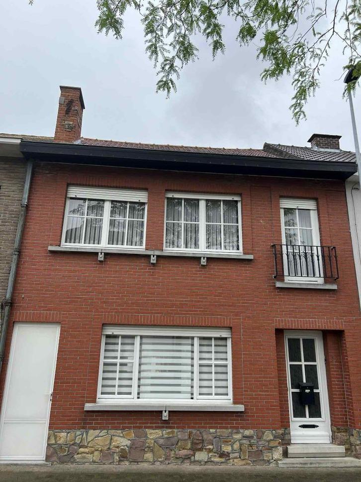 Te koop: ruime renovatiewoning op topligging, Immo, Huizen en Appartementen te koop, Provincie Oost-Vlaanderen, 200 tot 500 m²