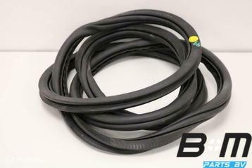Portierrubber rechtsvoor VW Tiguan Allspace 5NN867912 beschikbaar voor biedingen
