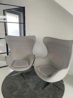 Twee Egg chairs (lookalikes), Huis en Inrichting, Fauteuils, Ophalen, Gebruikt, Metaal, Design