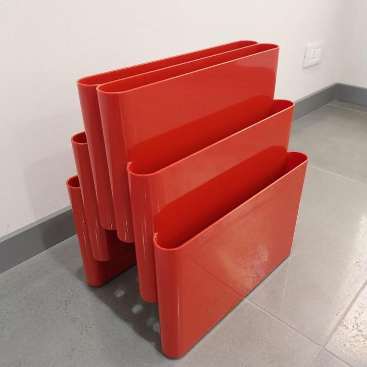 Zeitschriftenständer Mid Century Modern aus Kunststoff – Vin, Huis en Inrichting, Woonaccessoires | Krantenbakken en Lectuurbakken