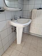 Vintage porseleinen wastafel met Grohe kraan, Huis en Inrichting, Badkamer | Badkamermeubels, Ophalen, Zo goed als nieuw