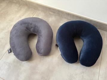Ergonomisch U-vormig nekkussen (vliegtuig) Blauw of grijs, Enlèvement, Comme neuf, Bleu, Autres formes
