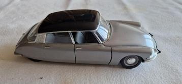 modelauto beschikbaar voor biedingen