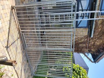 Kennel Hond 2m x 4m beschikbaar voor biedingen