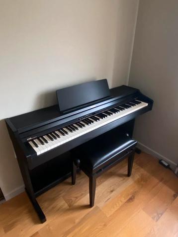 Roland RP301R digitale piano beschikbaar voor biedingen
