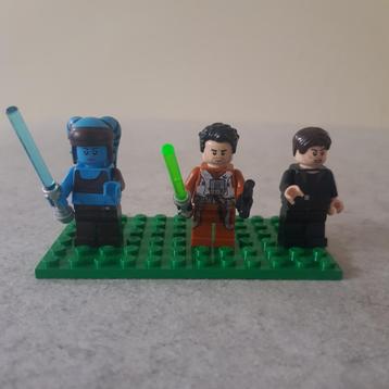 Lego 3 mini figuren Aayla secura, The Last Jedi Minifig, Poe beschikbaar voor biedingen