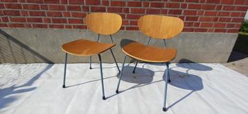chaise design scandinave vintage