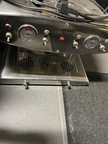 Koffiemachine Illy, Elektronische apparatuur, Koffiezetapparaten, Ophalen, Koffiemachine