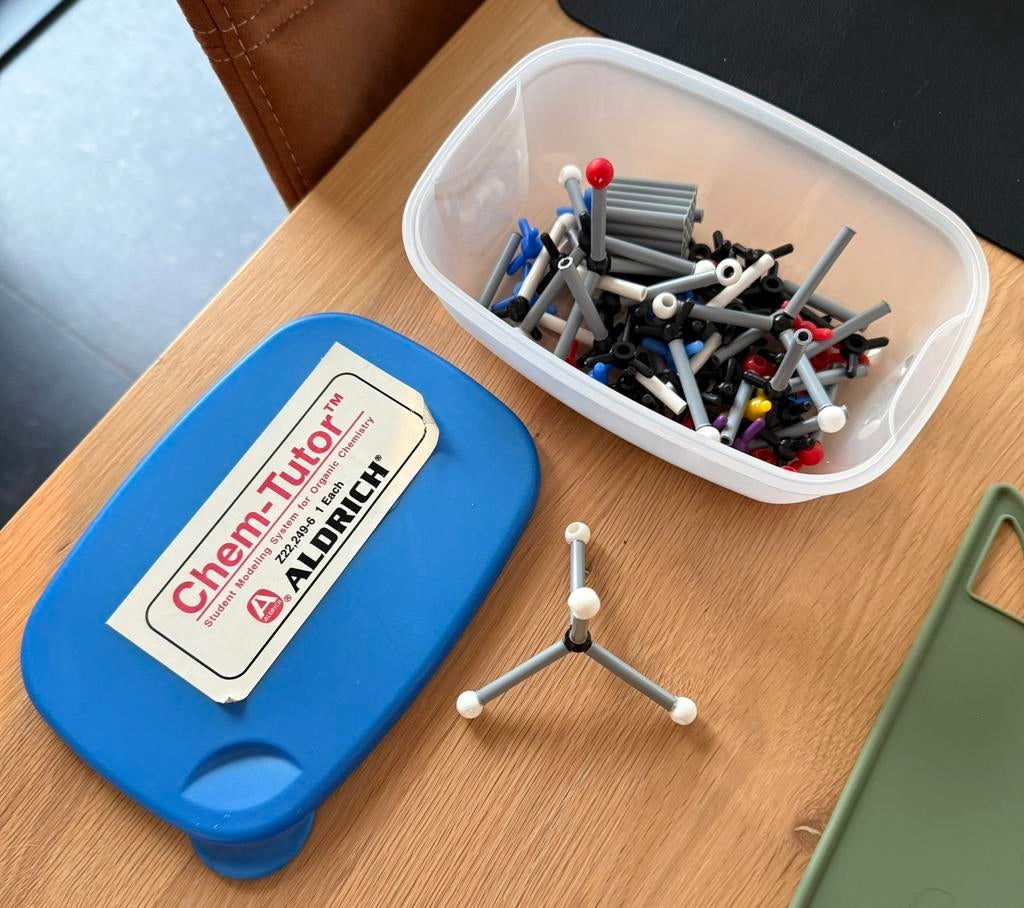 Chem-tutor organic chemistry, Diversen, Schoolbenodigdheden, Verzenden, Gebruikt
