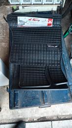 Tapis sur mesure CAOUTCHOUC pour

MERCEDES CLASSE C W205, Enlèvement ou Envoi, Neuf