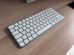 Apple Magic Keyboard, Computers en Software, Ophalen, Azerty, Zo goed als nieuw, Draadloos