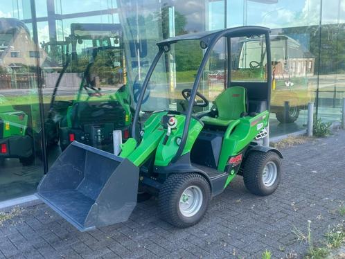 Tweedehands Avant 225 kniklader, Zakelijke goederen, Machines en Bouw | Kranen en Graafmachines, Wiellader of Shovel, Ophalen