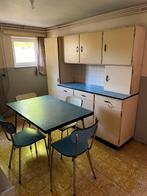 Keukenkast met uittrekbare tafel en 4 stoelen, Huis en Inrichting, Keuken | Keukenelementen, Ophalen, Gebruikt, 150 tot 200 cm