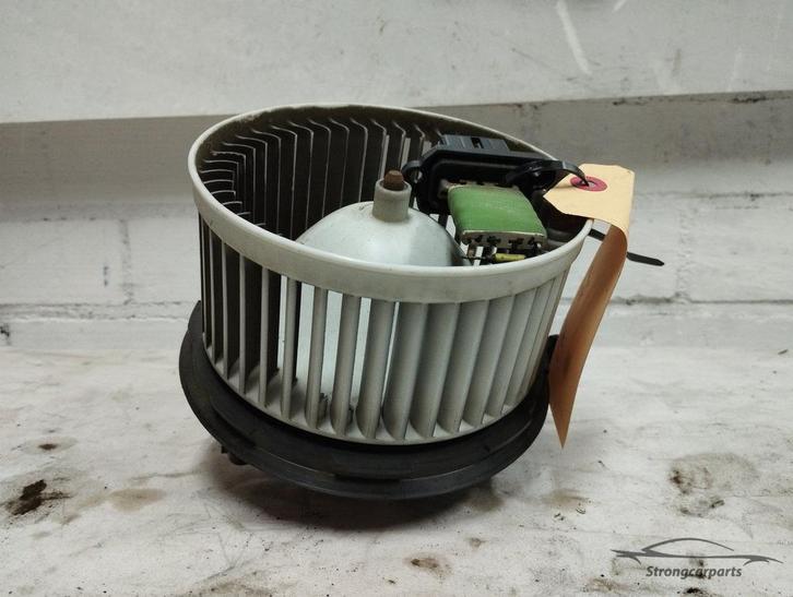 Aanjager Volkswagen UP! 1S1819015D, Autos : Pièces & Accessoires, Climatisation & Chauffage, Seat, Volkswagen, Skoda, Utilisé