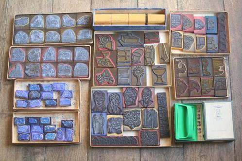 Groot lot antieke schoolstempels (88 stuks), Antiek en Kunst, Curiosa en Brocante, Ophalen of Verzenden