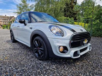 Mini Cooper 1.5 OPF /JCW PAKKET/APPLE CARPLAY beschikbaar voor biedingen