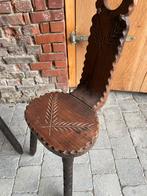 3 zwitserze 3-poot krukjes, Huis en Inrichting, Stoelen, Ophalen, Gebruikt, Hout, Drie