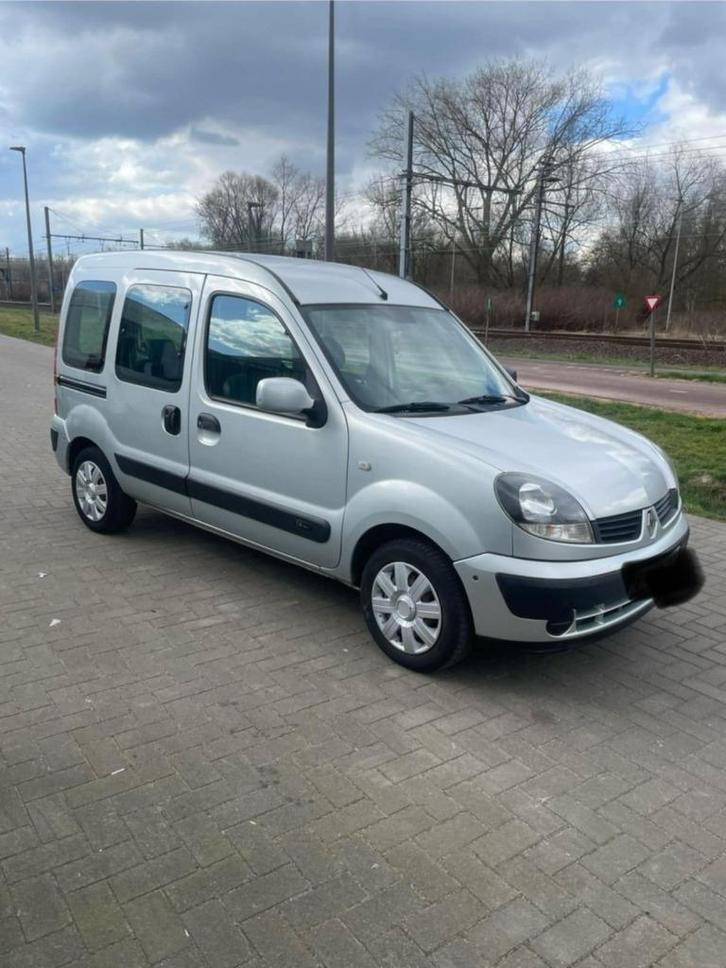 Renault Kangoo 105000km, Auto's, Renault, Particulier, Kangoo, Trekhaak, Benzine, Euro 4, 6 deurs, Handgeschakeld, Zilver of Grijs