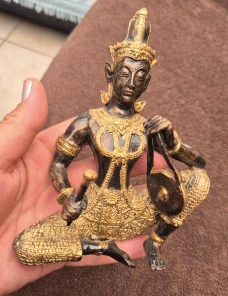 Bronzen sculpturen Tempelwachter en musicien 120 eu samen, Huis en Inrichting, Woonaccessoires | Boeddhabeelden, Zo goed als nieuw