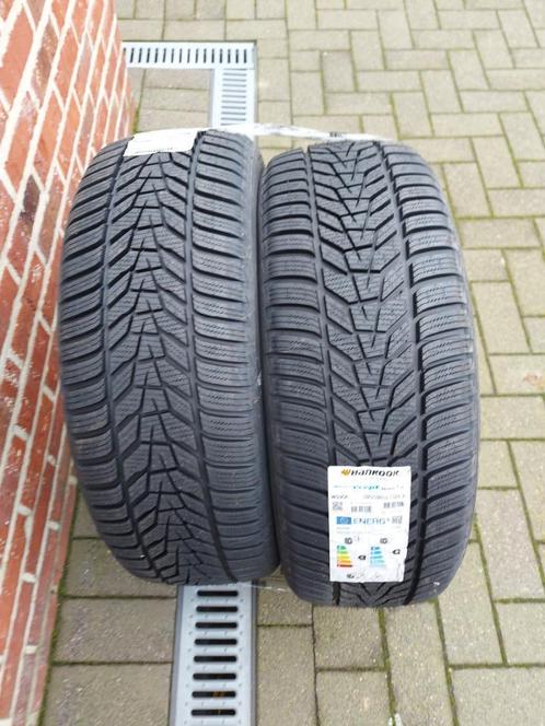 2 pneus d'hiver Hankook 225/55 R18 - neufs, Autos : Pièces & Accessoires, Pneus & Jantes, Pneu(s), Pneus hiver, 18 pouces, 225 mm