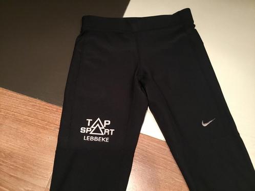 Verzoenen Gezondheid liefdadigheid ② Nike dry-fit running broek kindermaat M — Loopsport en Atletiek — 2dehands