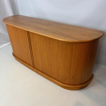 Dyrlund dressoir beschikbaar voor biedingen