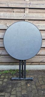 Party Tafel, Enlèvement