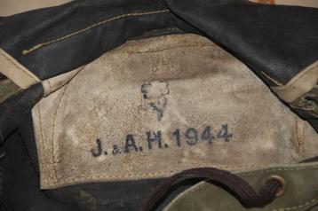 GB WW2 "commando" bergentas beschikbaar voor biedingen