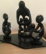 trio van beeldjes, Ophalen
