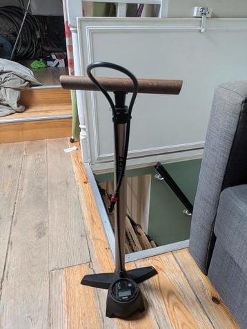 Pompe a vélo ZEFAL Profil Max FP65 beschikbaar voor biedingen