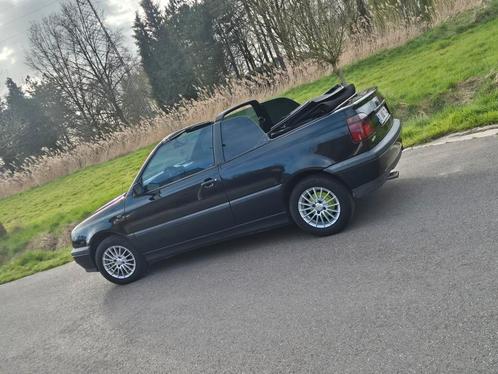 Golf 3 1.8 benzine ( oldtimer ), Auto's, Volkswagen, Particulier, Golf, Benzine, Euro 3, Cabriolet, Handgeschakeld, Zwart, Voorwielaandrijving