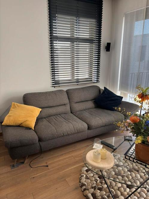 Henders & Hazel 3-zitsbank met passende pouf, Huis en Inrichting, Zetels | Complete zithoeken, Zo goed als nieuw, Ophalen