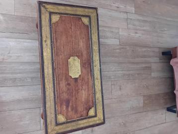 Salontafel beschikbaar voor biedingen