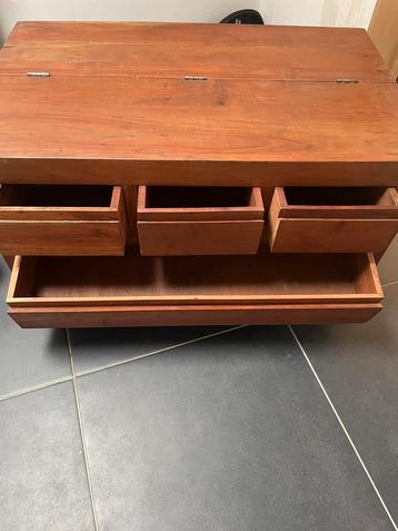 Mooie massief houten opbergkist met lades beschikbaar voor biedingen