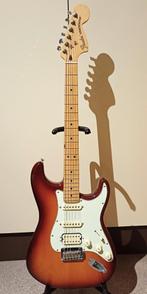 Fender Stratocaster Deluxe HSS Geruisloze nieuwstaat, Muziek en Instrumenten, Ophalen, Fender