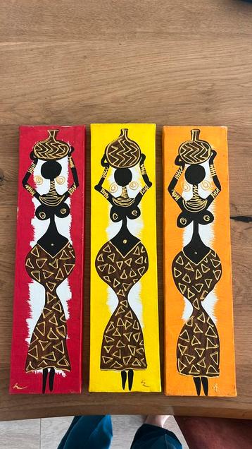 3 Leuke Afrikaanse schilderijtjes  beschikbaar voor biedingen