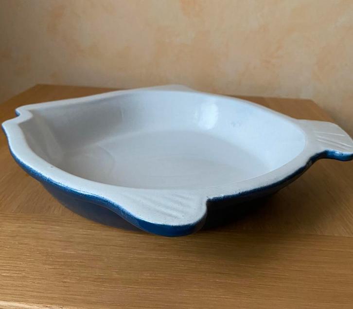 🍄 Ovenschotel keramiek / aardewerk in TOPSTAAT ( visvorm ), Huis en Inrichting, Keuken | Servies, Zo goed als nieuw, Aardewerk