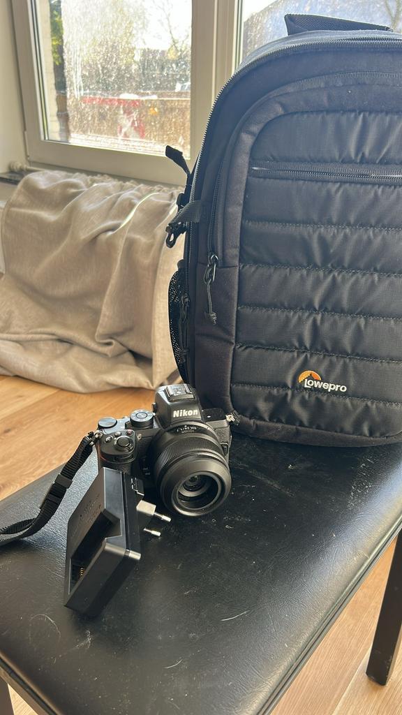 Nikon z50 plus nikkor dx 24 mm 1.7, TV, Hi-fi & Vidéo, Photo | Sacs pour appareil, Comme neuf, Enlèvement ou Envoi