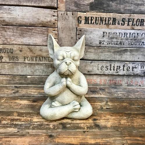 Betonnen tuinbeeld - yoga hond, Tuin en Terras, Tuinbeelden, Nieuw, Dierenbeeld, Beton, Verzenden