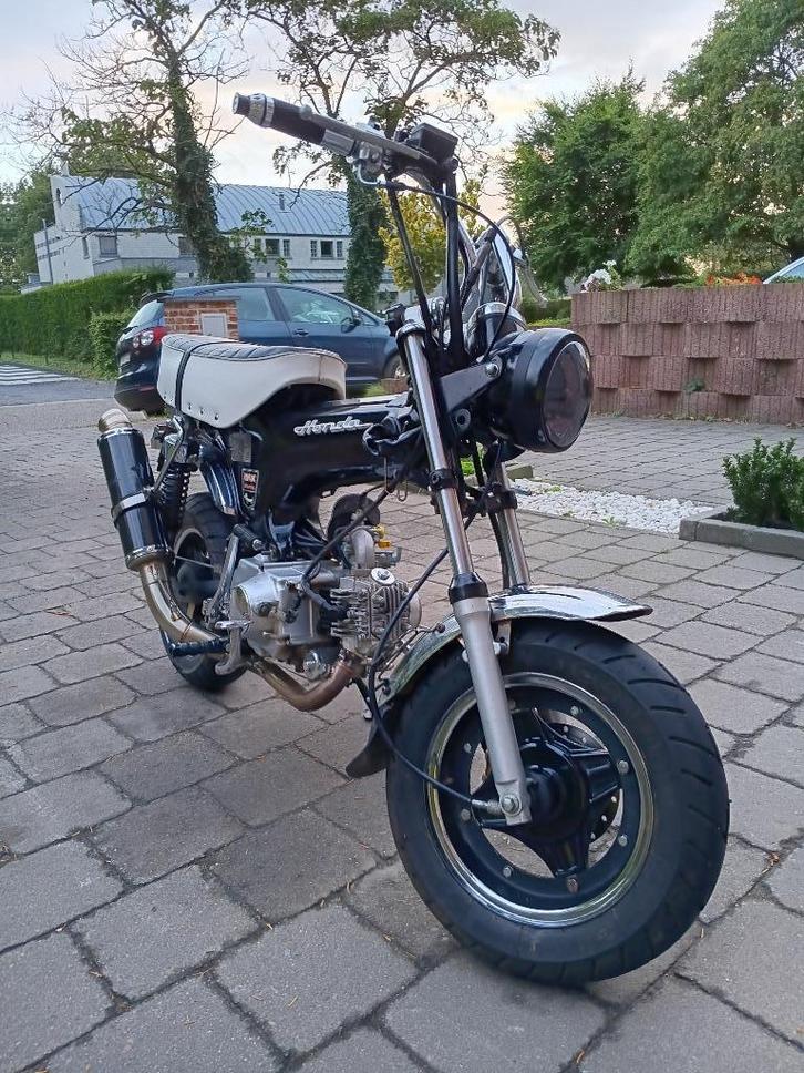 Dax 50cc B klasse (mag ook ruilen), Fietsen en Brommers, Brommers | Honda, Gebruikt, Klasse B (45 km/u), Ophalen