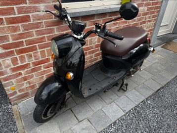 Elektrische brommer A klasse beschikbaar voor biedingen