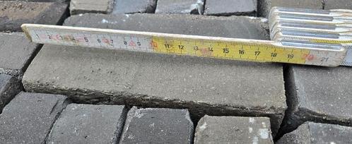 1000 bakstenen, Doe-het-zelf en Bouw, Metselstenen, Zo goed als nieuw, Bakstenen, Ophalen
