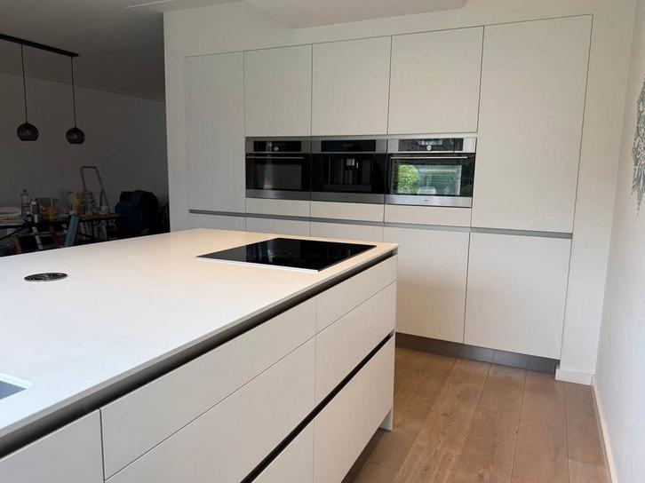 #2 Belle cuisine équipée blanche avec îlot, Maison & Meubles, Cuisine | Cuisines complètes, Blanc, Composite, Sans poignée, Avec îlot