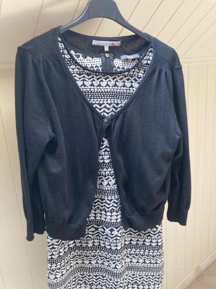 Zwart ecru kleedje met cardigan, Kleding | Dames, Jurken, Zo goed als nieuw, Maat 38/40 (M), Zwart, Knielengte, Ophalen of Verzenden