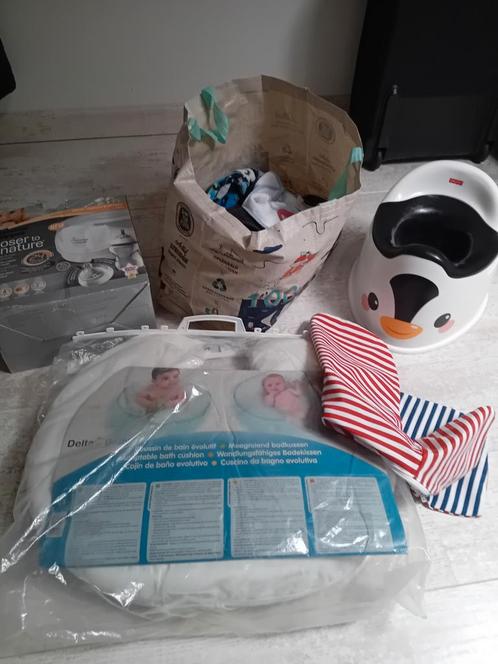 Pakket van kleding en babyspullen zeer lage prijs, moet weg, Kinderen en Baby's, Babykleding | Baby-kledingpakketten, Zo goed als nieuw